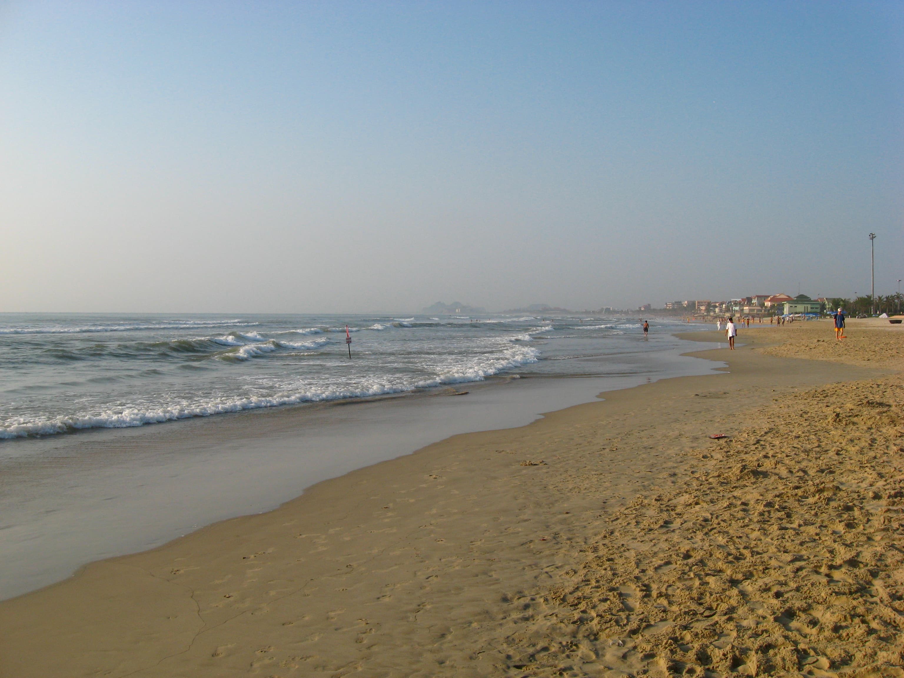 The wide, gentle sand of My Khe Beach in Da Nang, a family-friendly beach